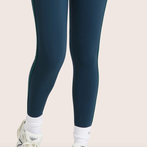 SET ACTIVE SPORTBODY STRIPE LEGGINGS- SIZE LARGE - Picture 2 of 2